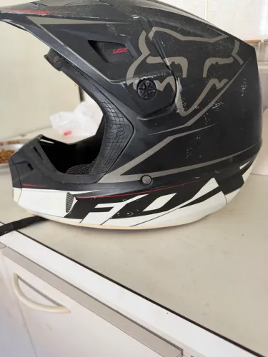 Capacete fox v2