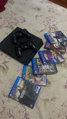 Ps4 slim 1 tb 2 controle + 6 jogos