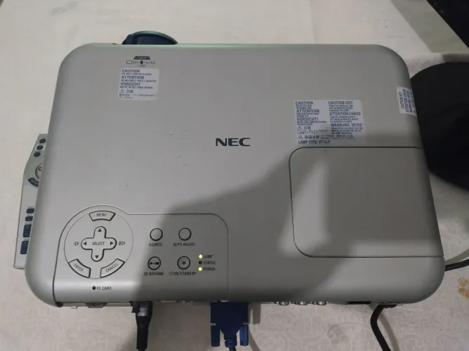 projetor NEC
