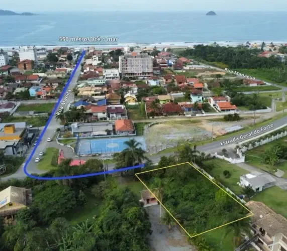 Terreno à Venda Praia de Itaguaçu com 990m², a 550 metros da Praia