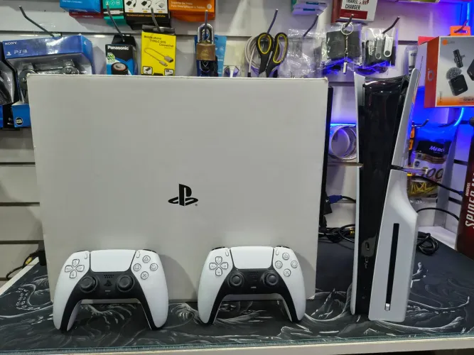 Vendo Ps5 Slim Disco 1tb seminovo com 2 controles promoção 