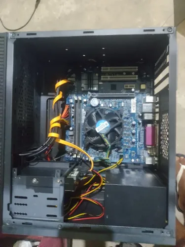 i3 8gb HD 500 windows 10 pro+office