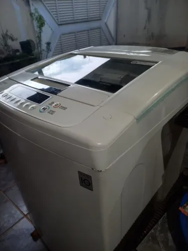 Lavadora LG de carregamento superior de alta eficiência e grande capacidade WT1301CW