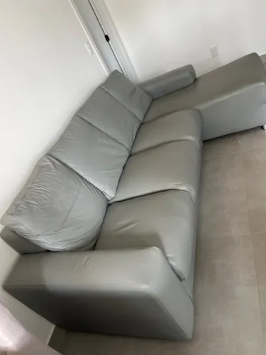 Sofá de 4 lugares com chaise 
