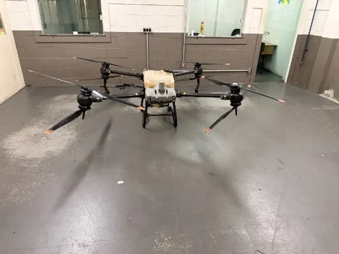 Drone Agrícola DJI T40 revisado em perfeito estado de funcionamento.