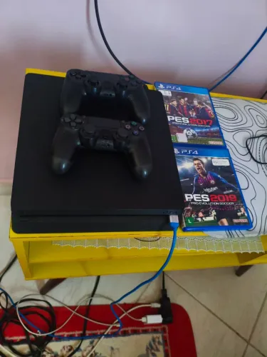 Ps4 1tb 2 controles