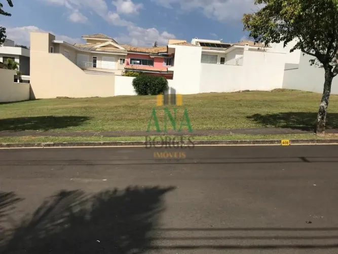 Condomínio com excelente