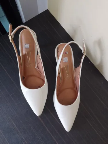 Scarpin nude