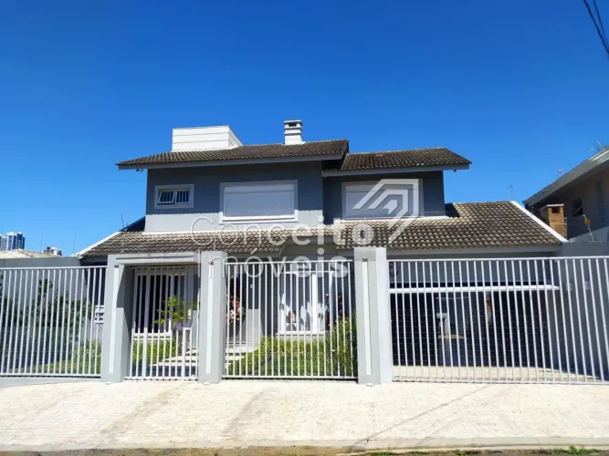 Residência Alto Padrão com Piscina - Jardim América
