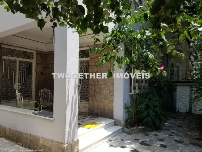 Casa duplex de 407 m² no bairro Urca com 4 quartos