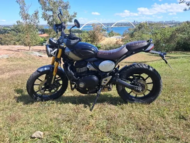Triumph Scrambler 400X