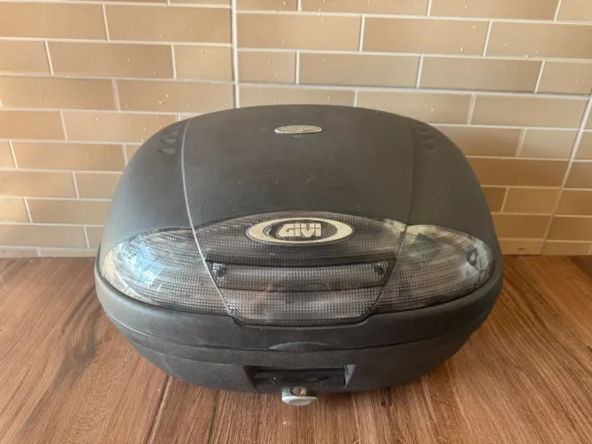 Baú Givi Fumê 45 litros