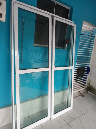 Portas para varanda de apartamento 