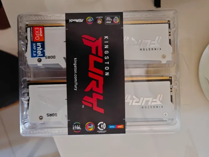 Kit memória ddr5 Kingston Fury RGB 6000mhz cl30 32gb 2x16gb