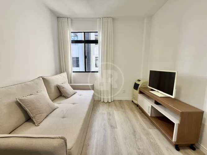 Apartamento Mobiliado com 1 Dormitório para Alugar na Rua Curt Hering, no Centro de Blumen