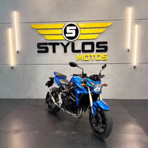 Suzuki GSR 750
