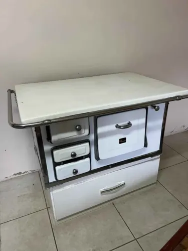 Fogão a Lenha Esmaltado Branco + Gabinete