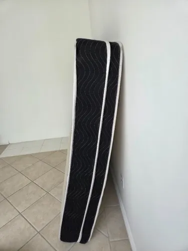 Colchão Queen Ortobom para doação 
