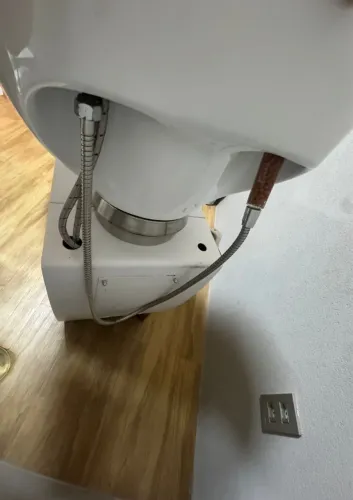 VENDO CADEIRA LAVATÓRIO BRUDINE, COM MASSAGEADOR, R$ 5.000,00