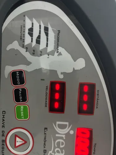 Esteira Elétrica Dream Fitness Ergométrica Bivolt Ginástica DR2110 Preto