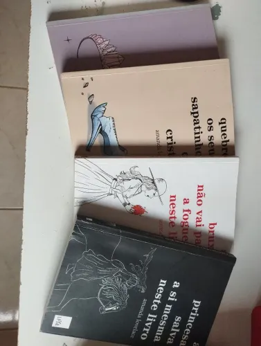 Kit 4 livros de Amanda lovelace