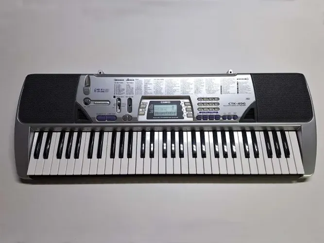Teclado Casio CTK-496