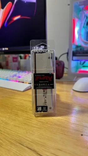 MEMÓRIA RAM DDR5 KINGSTON FURY  BRANCA ARGB LACRADA / NUNCA USADA. 