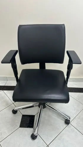 CADEIRA PRESIDENTE GIRATÓRIA