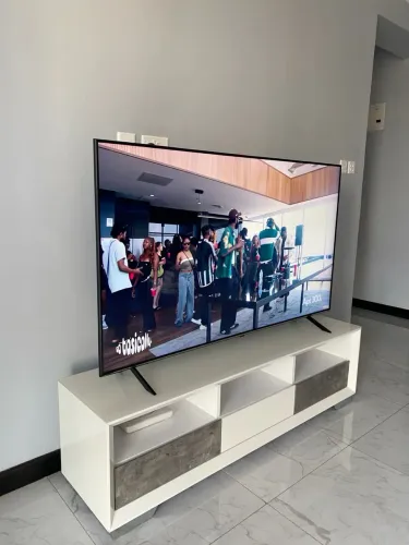 Tv smart Samsung 50 polegadas 4K lacrada