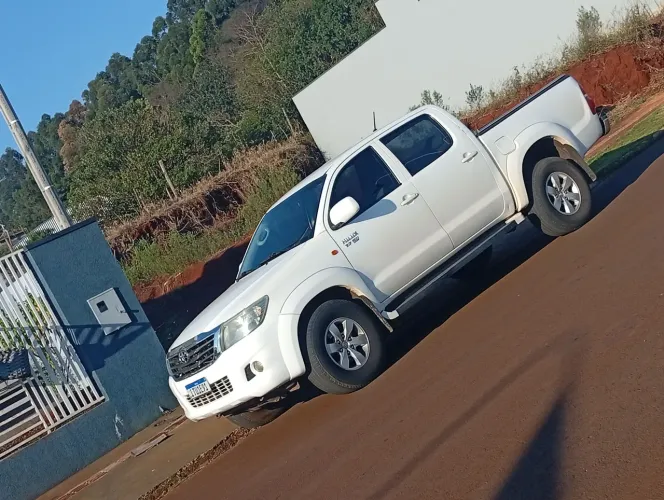 Toyota Hilux CD SR 4X2 2.7 16v/2.7 Flex Aut. 2013