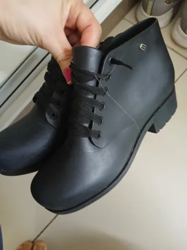 Bota melissa preta tamanho 34