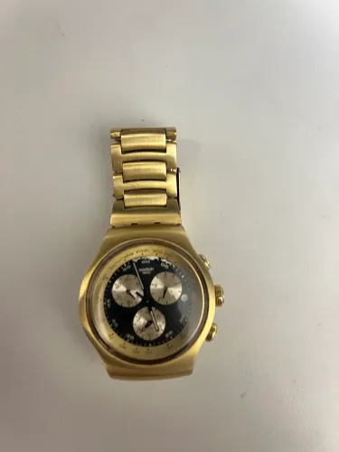 Swatch cara preta