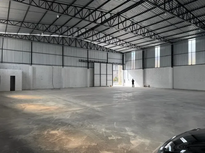 Galpão Novo para Locação no Distrito Industrial com 900m²