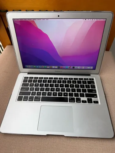 MacBook Air 2017 | Core i5 | 8GB RAM