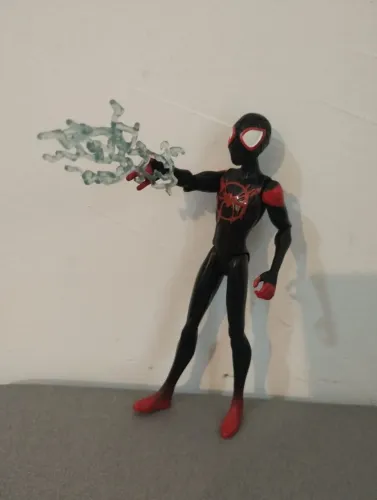 Action Figure Homem-Aranha Miles Morales