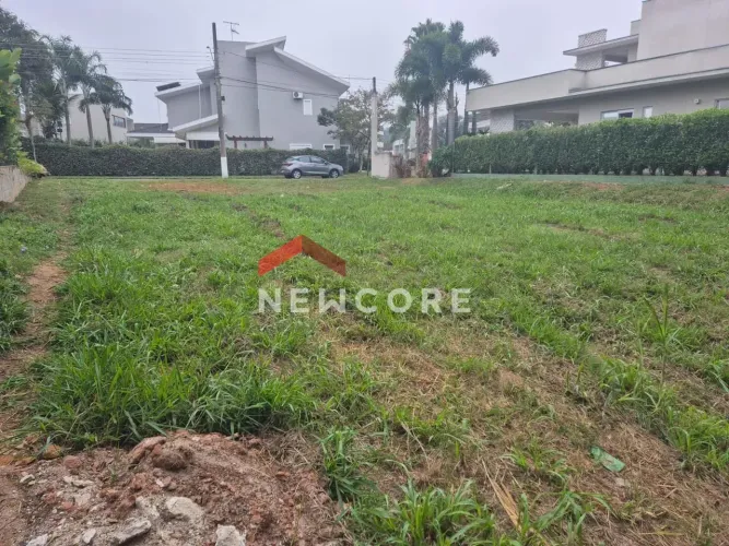 Lote em condomínio em Rua Doutor William Fiod - Condomínio Residencial Terras de Santa Cla