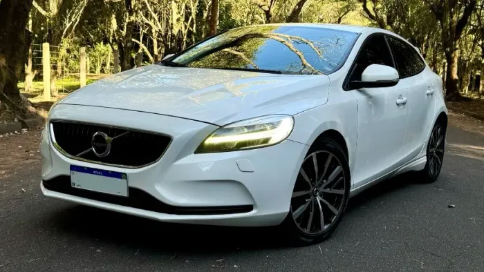 Volvo V40 T-4 Momentum 2.0 Aut. 2018