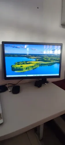Monitor 20 polegadas + suporte