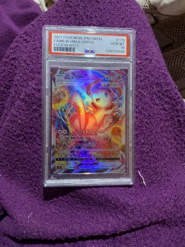 Carta Pokémon MEW VMAX