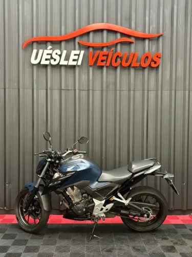 CB300 TWISTER COM APENAS 5MIL QUILÔMETROS RODADOS!!