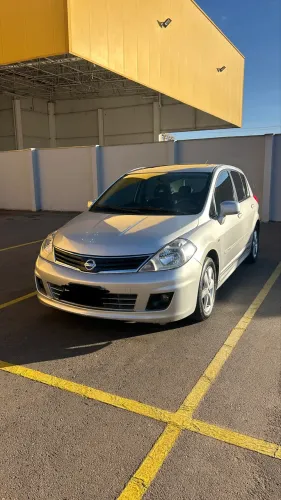 Nissan Tiida SL 1.8/1.8 Flex 16V Aut. 2012