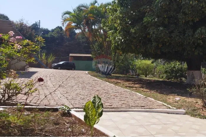 Chácara com Piscina em Cabreúva