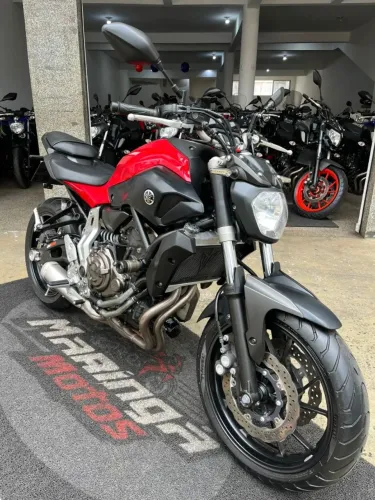 Yamaha MT-07 2016 impecável! Vale a pena conferir.