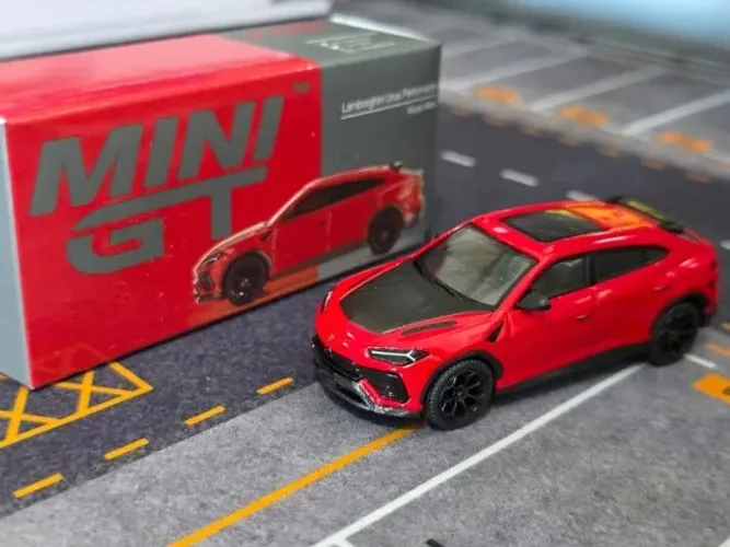 Lamborghini Urus Performante Rosso Mars - MiniGT