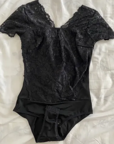 body feminino de renda preto P