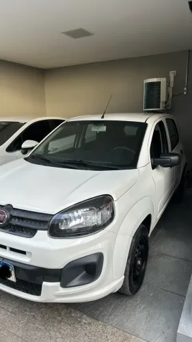 Fiat Uno Attractive 1.0 EVO Fire Flex 8V 5P 2021