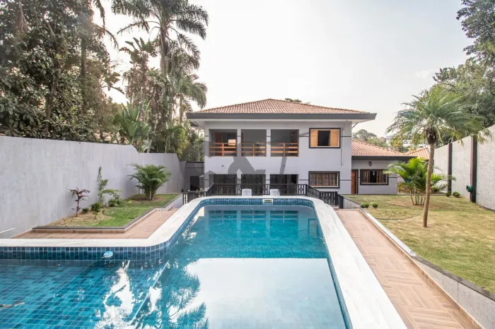 Sobrado Residencial - 4 Dormitórios (2 Suítes) à Venda em Interlagos, São Paulo/SP