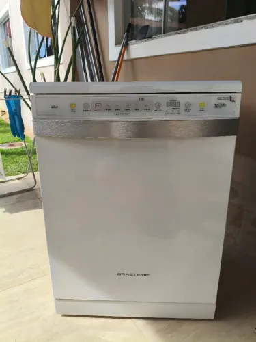 Lava-Louças Brastemp Ative 12 serviços - praticamente sem uso. Impecável.