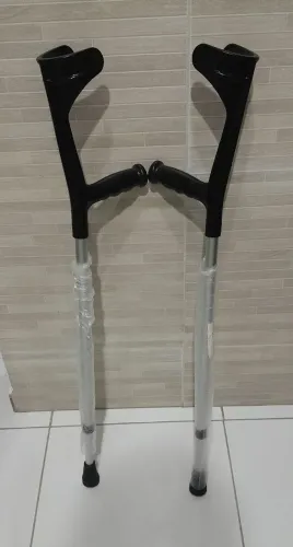 Cadeira de rodas/ MULETA EM 05X NO CARTÃO