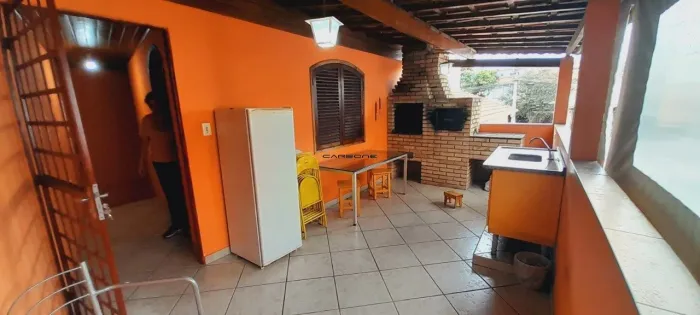 Casa Terrea - Excelente Localização - Casa de Esquina